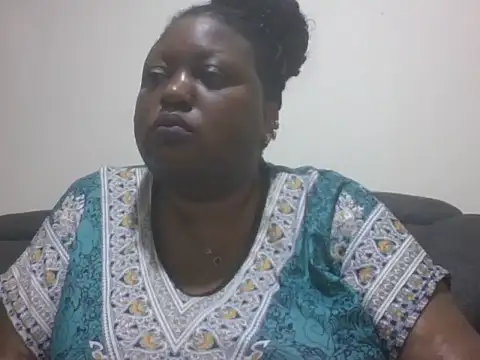 fat_ebonyqueen live cam on StripChat