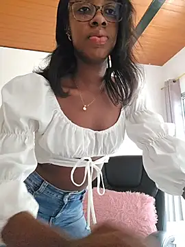 Im_Camila__ live cam on StripChat