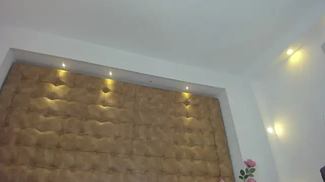 violet_giraldo live cam on StripChat
