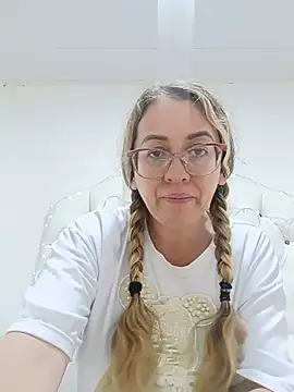 miss_hanna07 live cam on StripChat