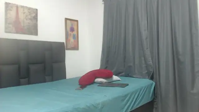 Doll_rihana live cam on StripChat