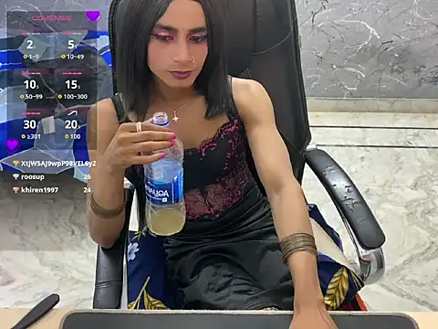 LuvLayla webcam
