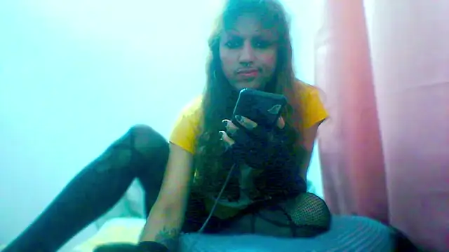 MmmMoniikaBabie webcam