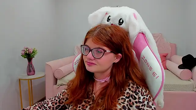 ChloeHalses webcam