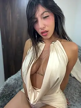 MiaJones21
