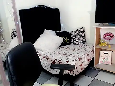 loren_tits24 webcam