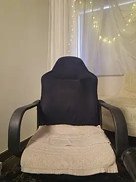 christy_ant webcam