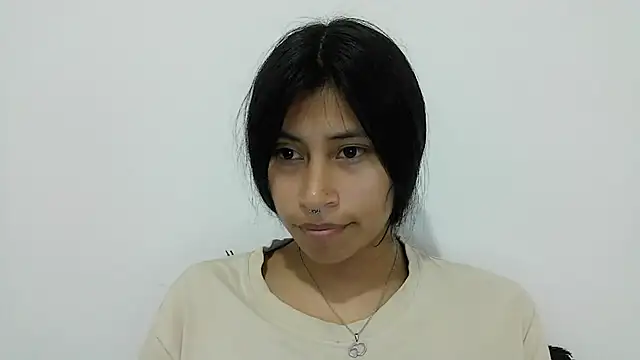 Pocahontas_Honey webcam