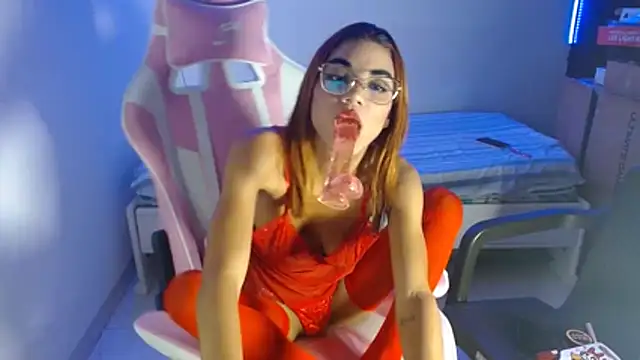 Raya_velvet webcam