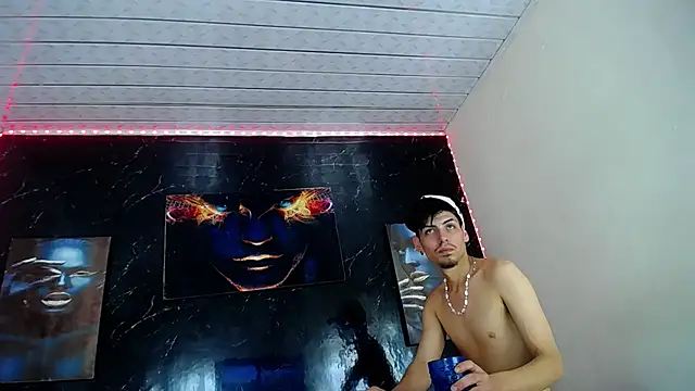 LuxeCouple webcam
