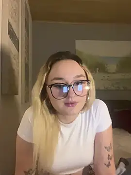 SexyyEmilyy webcam