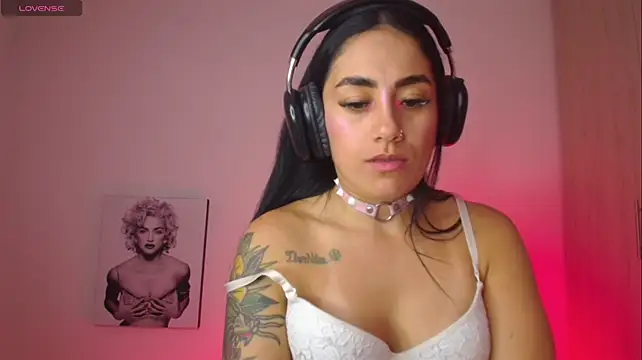 Millie_bobby webcam