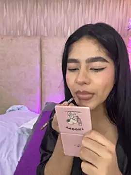 _kyraa_ webcam