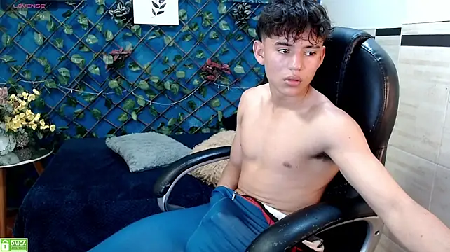 ryan_grayx (M twink) - show cum