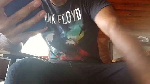 cashmasterzobistone webcam