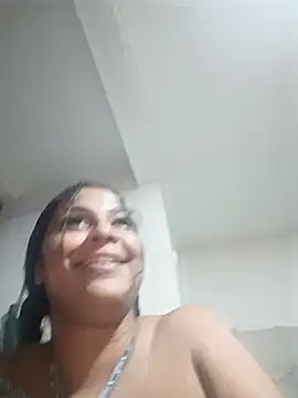 Giselabrunette25 webcam