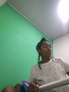 avaleri_cherry webcam