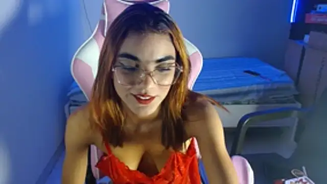 Raya_velvet webcam