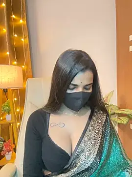 its_ur_flora live cam on StripChat