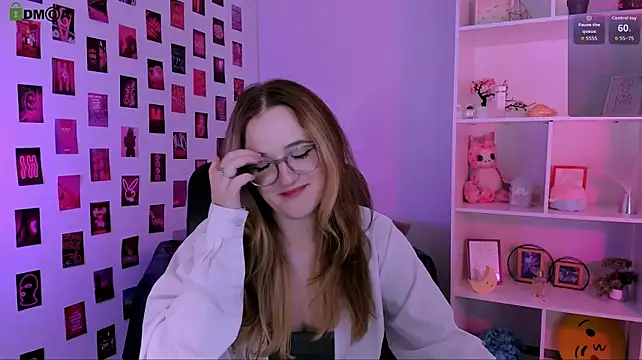 luna_berryy webcam