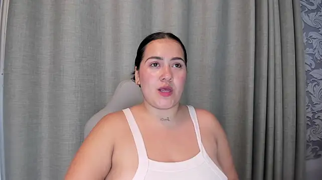 beautifulgirl4u_ live cam on StripChat