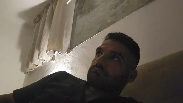 marios87xxl live cam on StripChat
