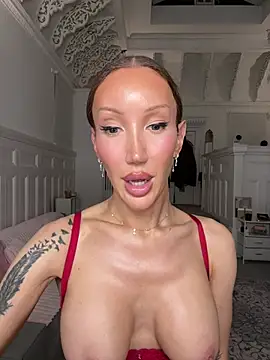 Allana29 live cam on StripChat
