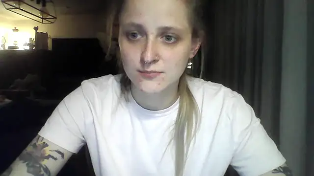 LeaWetGirl webcam