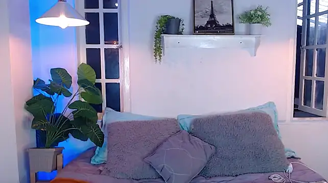 emma_cut3_ webcam