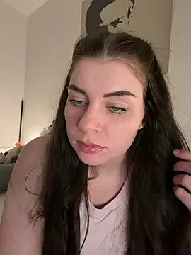 EllyNora webcam