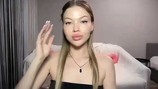 EmmyMills webcam
