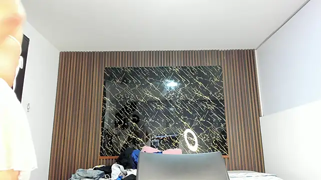 Karla18_ webcam
