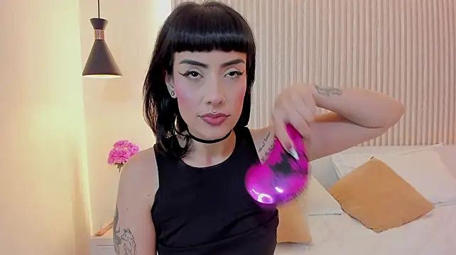 Raavenlux_ webcam