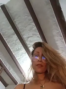 alexiajames_13 webcam