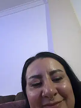 Abril_Luv webcam