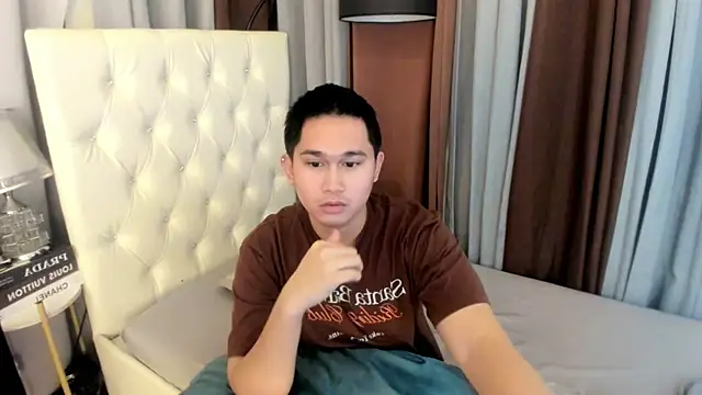 davincihugecock live sex cam