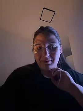 Sweet_Valentiina live cam on StripChat