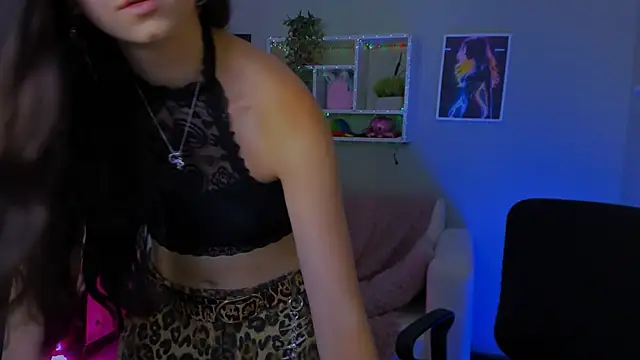 caroline_honeyy (G teen) - doggy in panies caroline