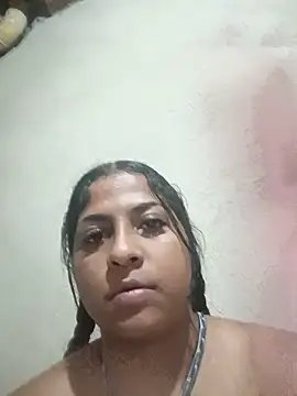 Giselabrunette25 webcam