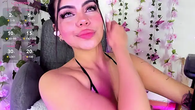 saray__jones webcam