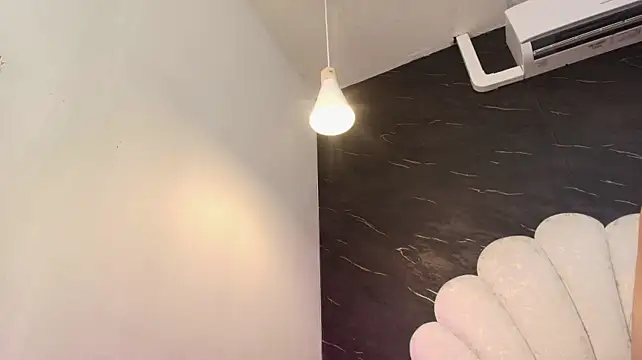 kissme_luna webcam
