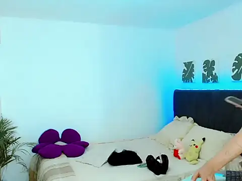 ZoeSchmmit webcam