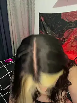 NaylaVelv04 webcam