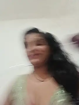 Cut_rani64 webcam
