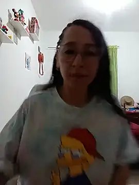 emilypoppy3 live cam on StripChat