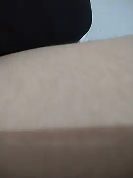 kBossgirls live cam on StripChat