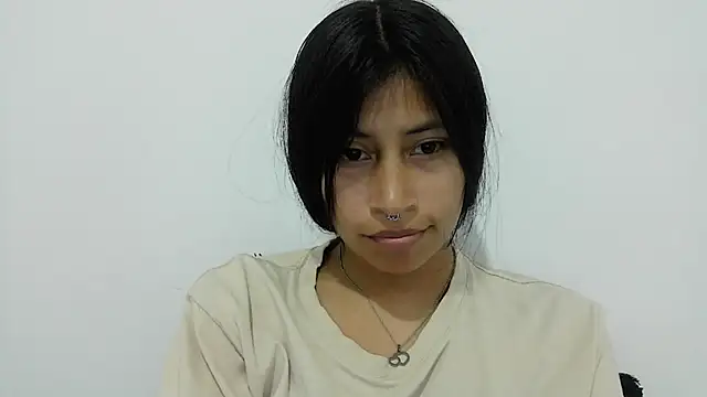 Pocahontas_Honey live cam on StripChat