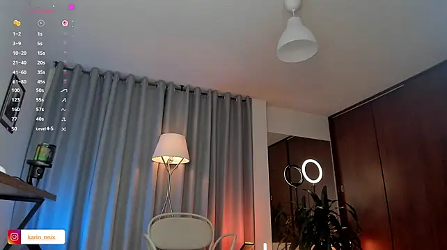 karinnixx live cam on StripChat