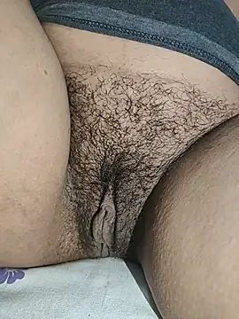 KILLERGIRL12 live cam on StripChat