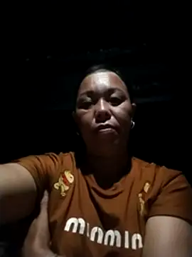 Haly1999 live cam on StripChat